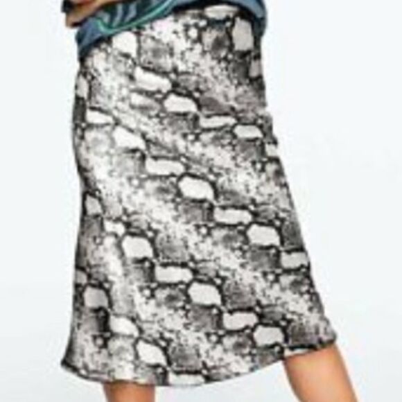 PINK Victoria's Secret Dresses & Skirts - Pink VS Collab Knit Riot Snake Like Satin Skirt